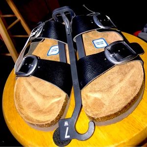 NWT Time & Tru Wide Width Size 7 Sandals
